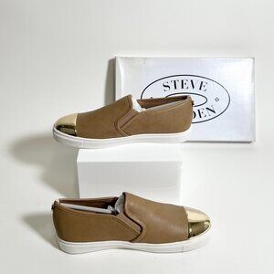NIB Steve Madden Eleete Slip Ons